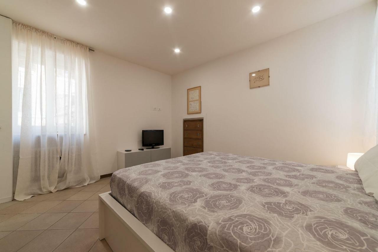 Montecitorio Lovely Apartment Rome Bagian luar foto
